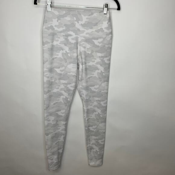 Scorpio Sol White Gray Camo Leggings Sz Small - Picture 4 of 6